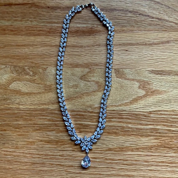 Necklace - Picture 2 of 2